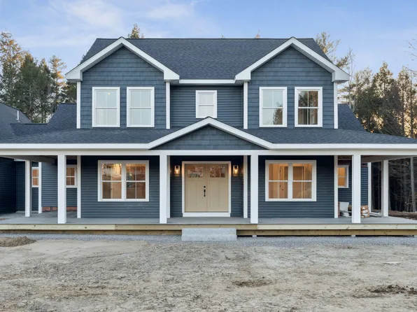 40 County Crossing Drive, Brunswick, ME 04011