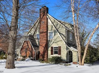 28 Hampton Rd, Cranford, NJ 07016