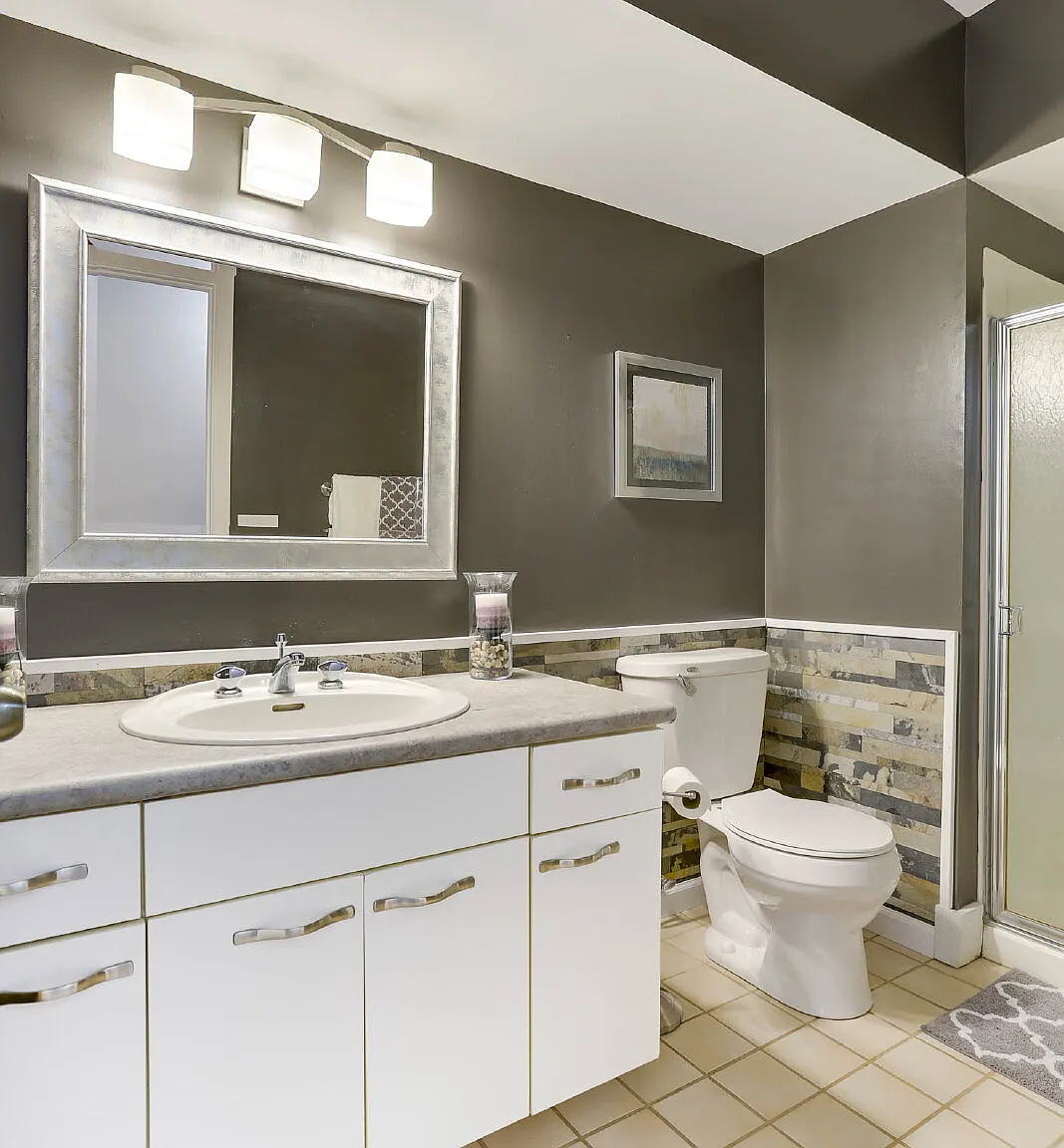 Architecturally stunning 5-Bed Retreat in Minnetonka! — Photo 1