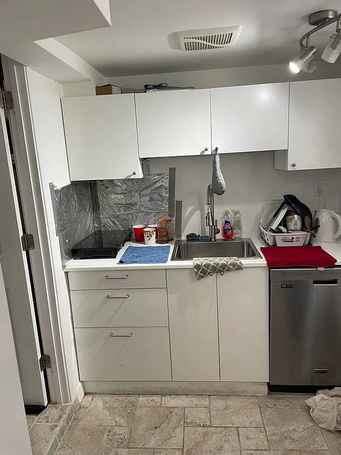 2 bed, 9999 sqft, $2,435 — Photo 2