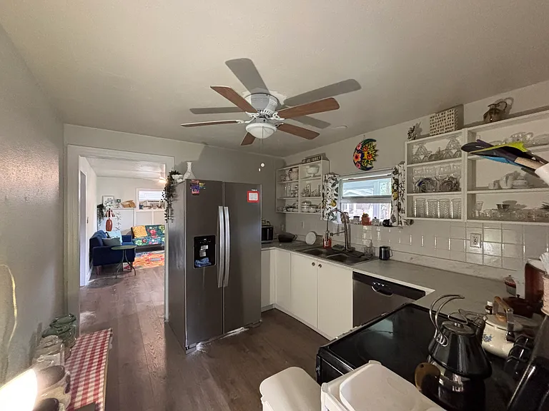 400 Vine Ave — Photo 9