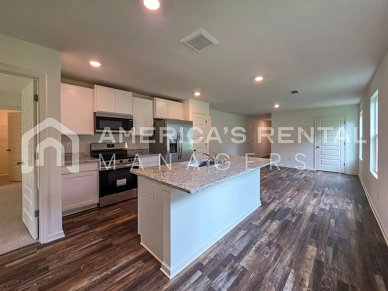4325 Henry Rd — Photo 24