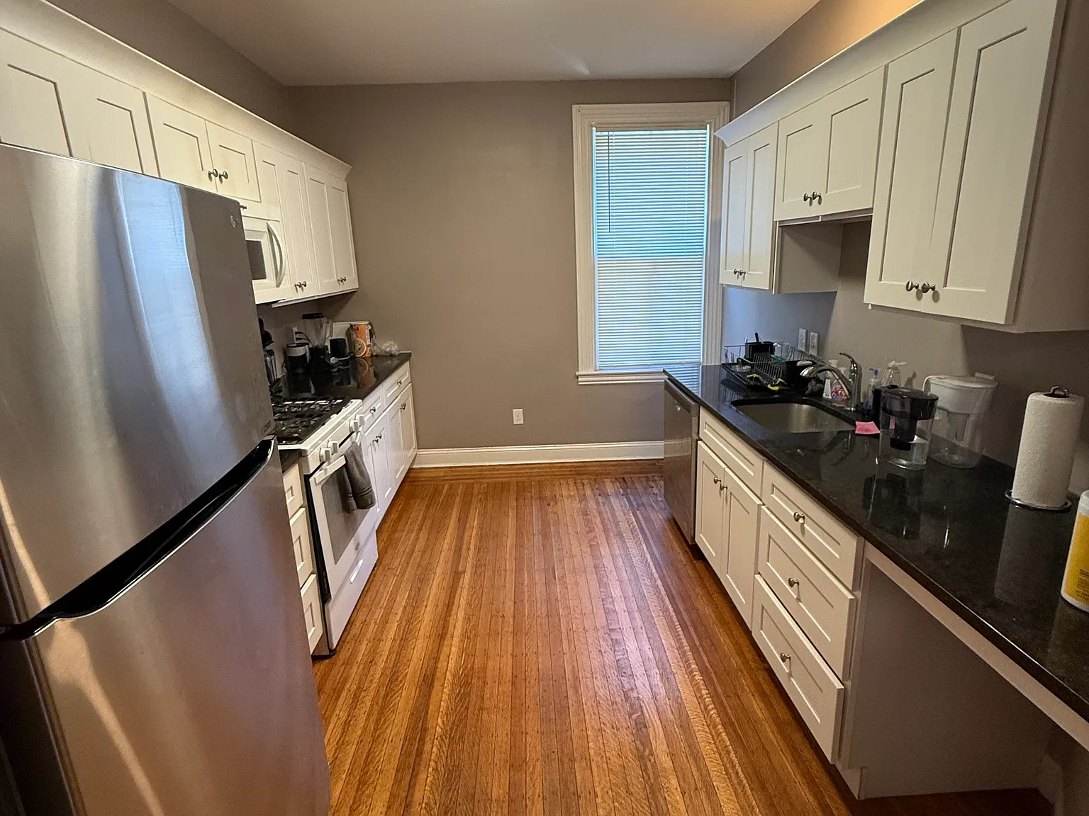 4 bed, 1102 sqft, $4,800 — Photo 4