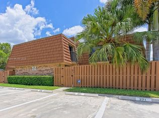 2585 Garden Ct, Hollywood, FL 33026