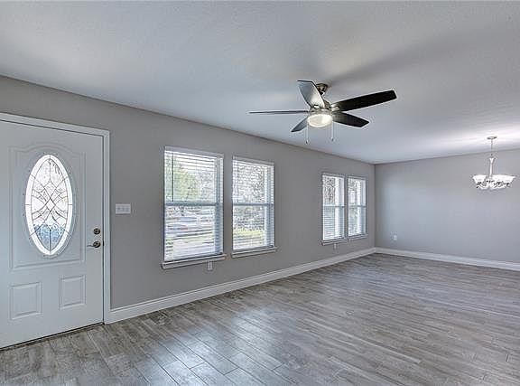 4th image of 4602 Sherwyn Dr