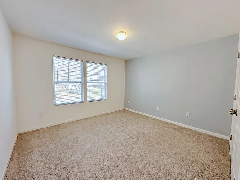 1060 Gibson Rd — Photo 14
