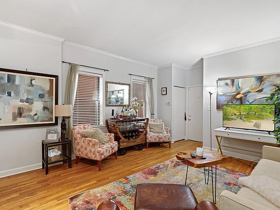 3rd image of 1933 N Dayton St #1R