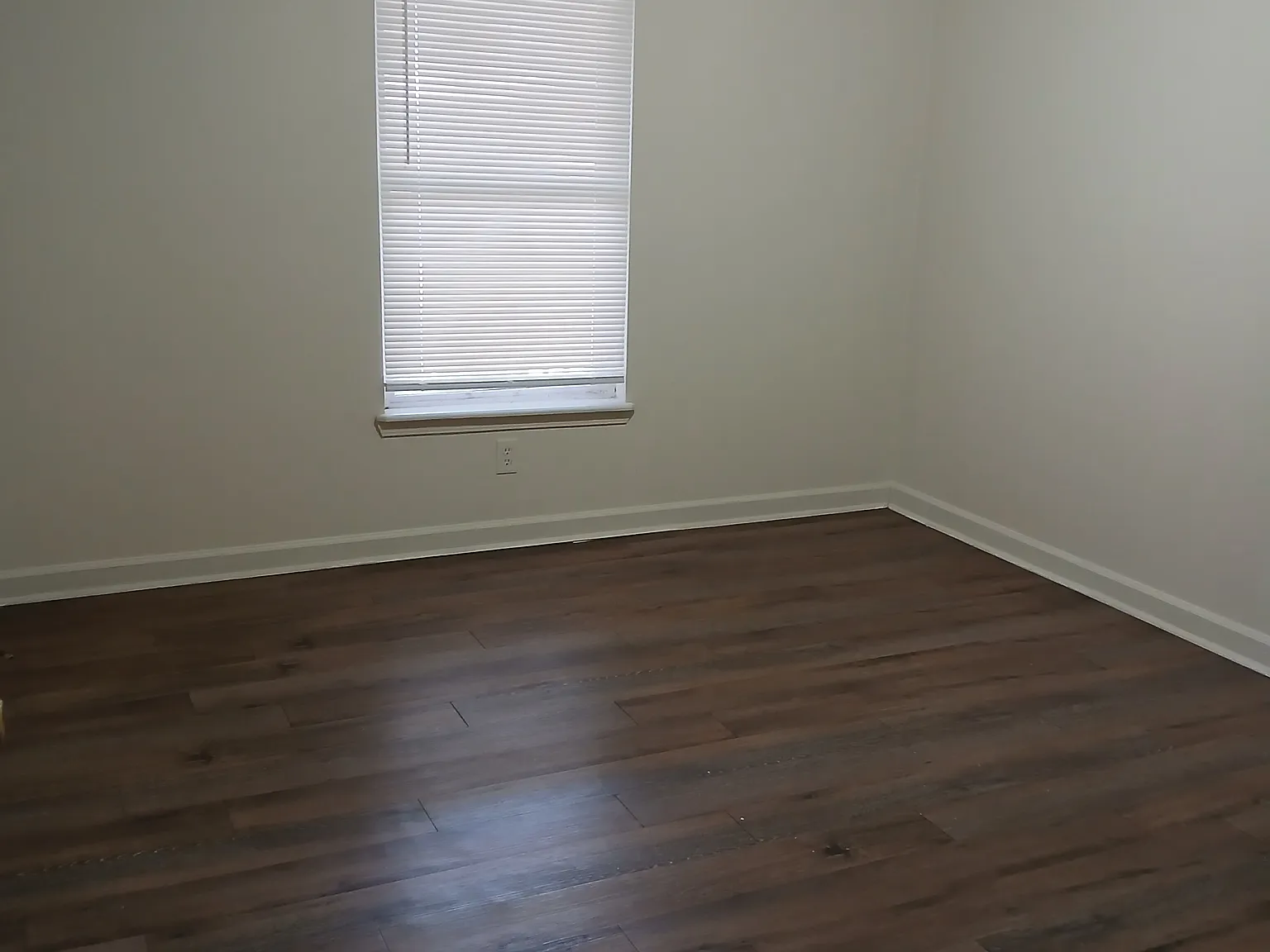 3 bed, 1050 sqft, $895 — Photo 4