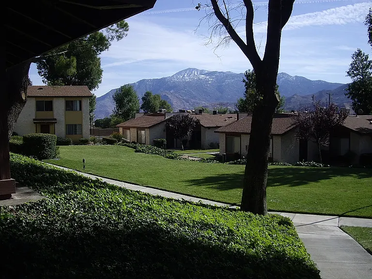 1328 Vista Serena Ave — Photo 21