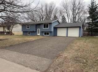 13316 Valley Forge Ln N, Champlin, MN 55316