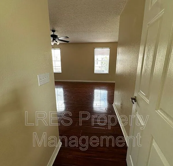 2825 Cliffe Ct — Photo 20