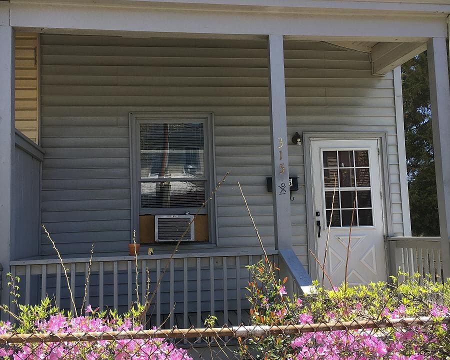 1st image of 315 S Cherry St