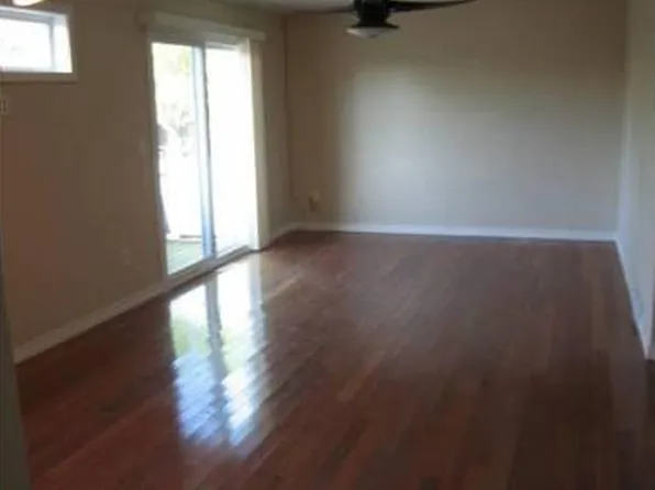 912 Wescott Sq APT 202, Eagan, MN 55123