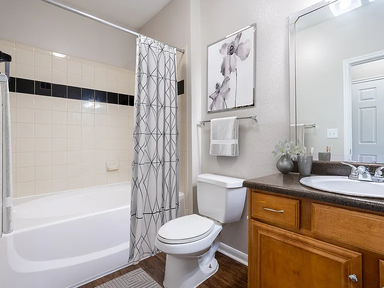 Spacious Bathroom