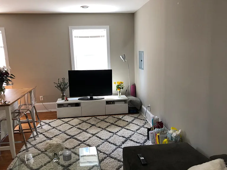 251 S 16th St #2E — Photo 3
