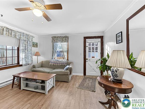 2nd image of 618 McCabe Ln