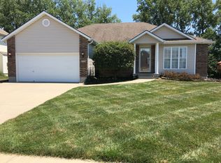815 Derby St, Raymore, MO 64083