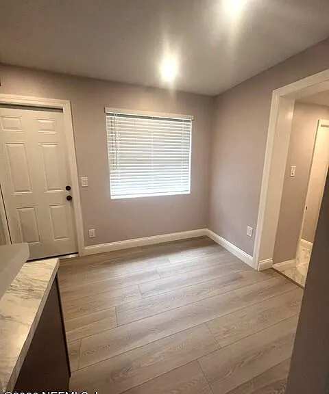 9206 Greenleaf Rd — Photo 5