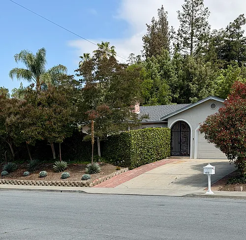 10736 Porter Ln Photo 1
