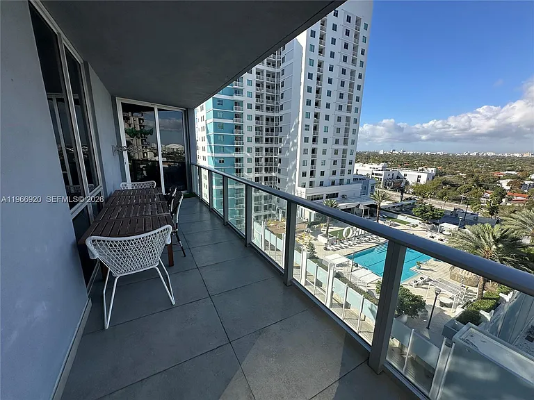 1010 SW 2nd Ave #1208 — Photo 6