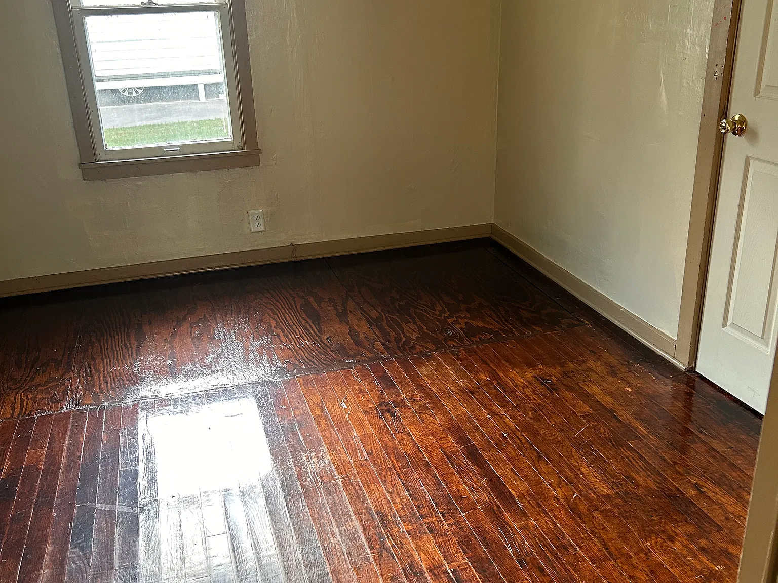 1307 W 7th St — Photo 4
