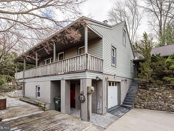 3rd image of 130 Resh Rd