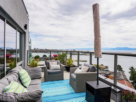 2nd image of 325 Maitland St #Penthouse 1