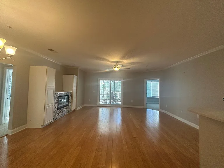 300 Gateway Dr — Photo 7