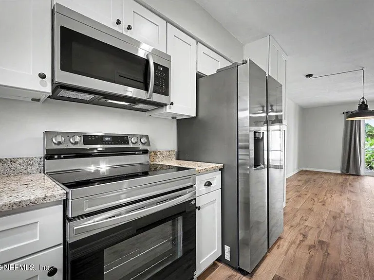 22 Comares Ave #6B — Photo 10