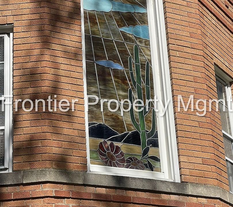 Building Photo 5