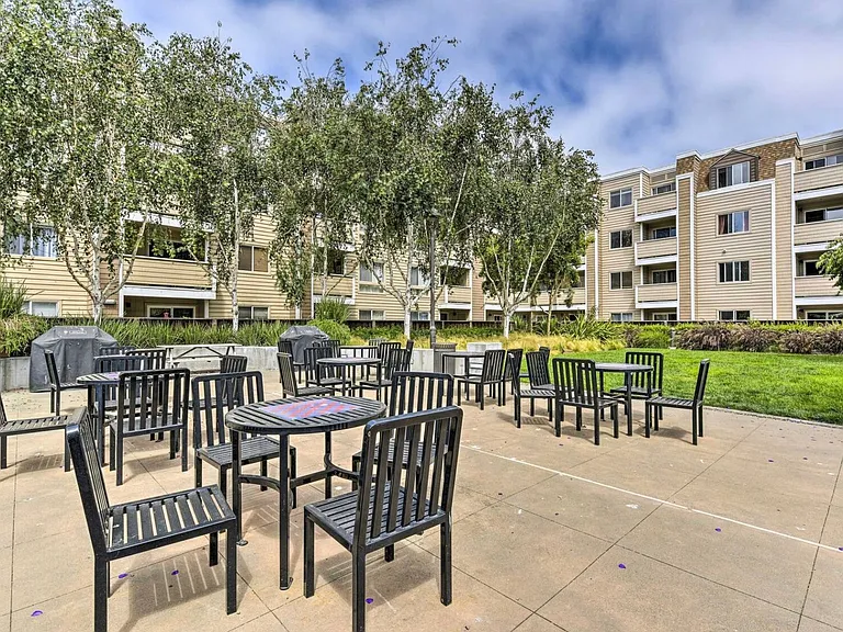 6400 Christie Ave #5401 — Photo 9