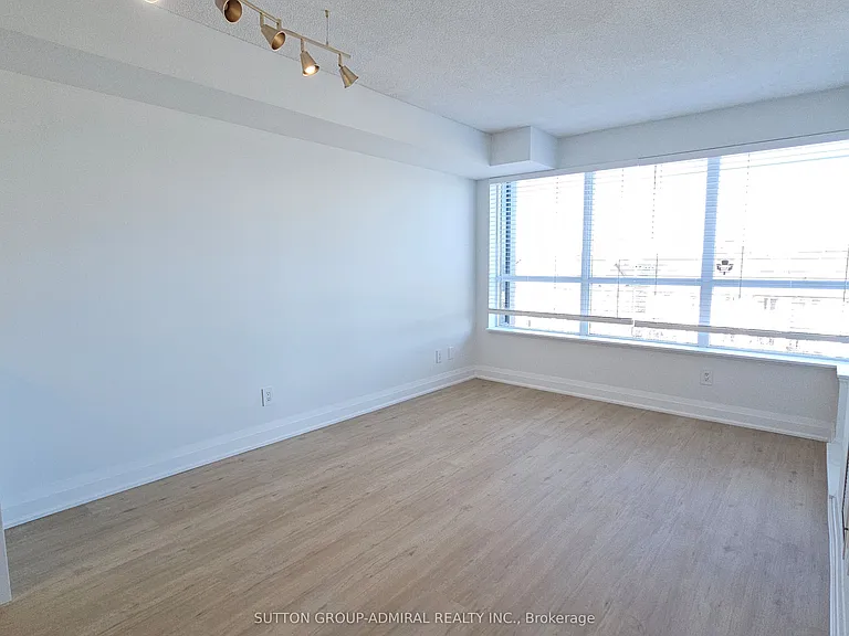 20 N Park Rd #417 — Photo 6