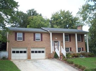 917 Pennell St NE, Lenoir, NC 28645