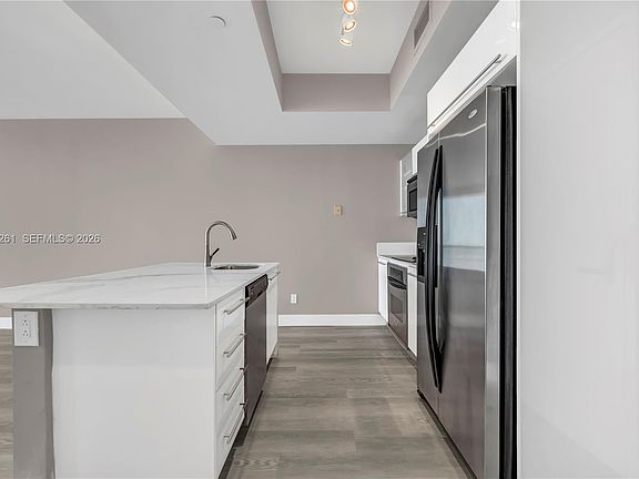 2nd image of 888 Biscayne Blvd APT 1710