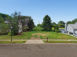 2238 Canterbury Cir, Akron, OH 44319