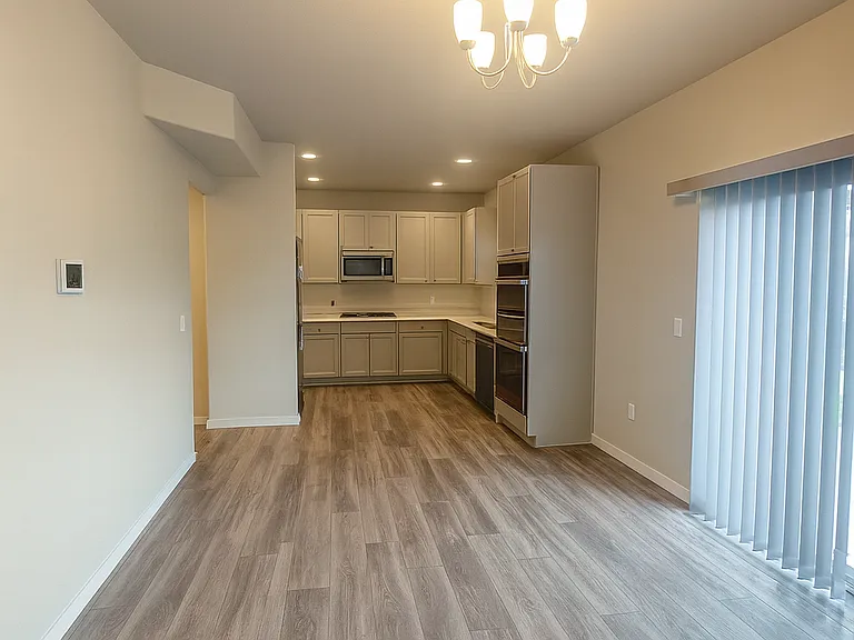 Dining Room & Kitchen