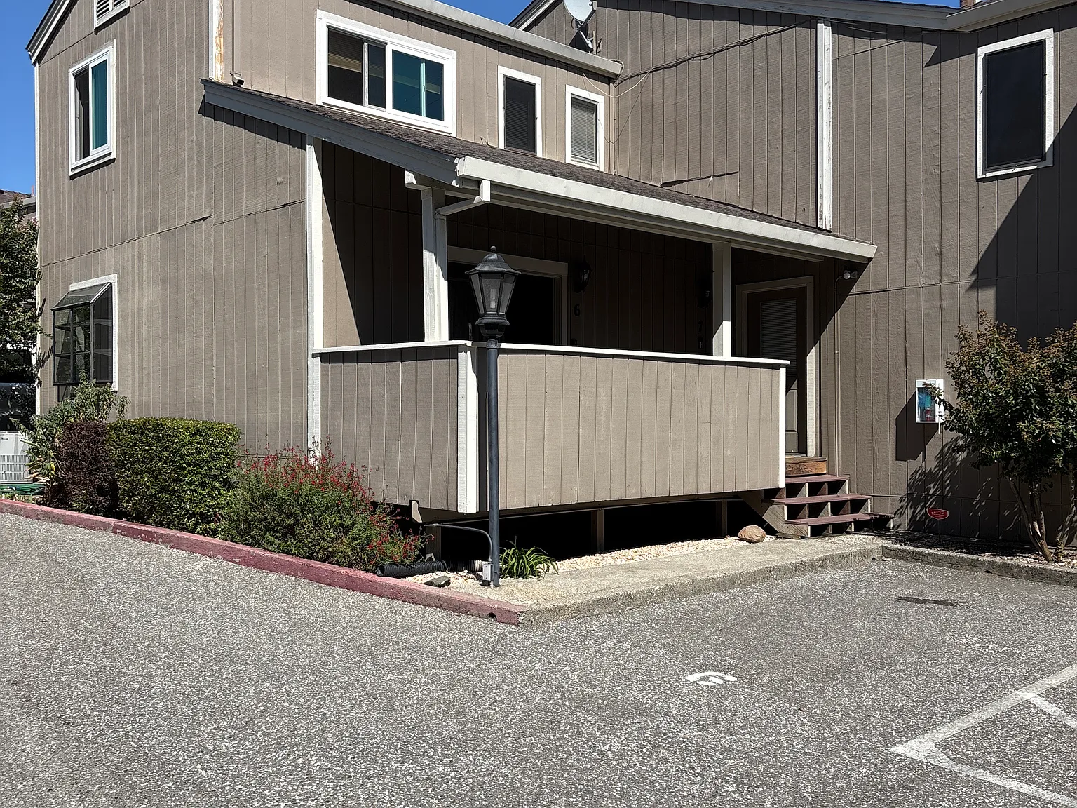 Mill St, Grass Valley — Photo 1