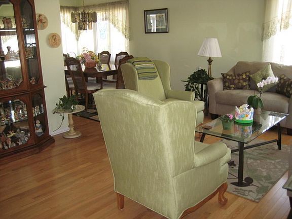 3rd image of 3540 Sunset Ln