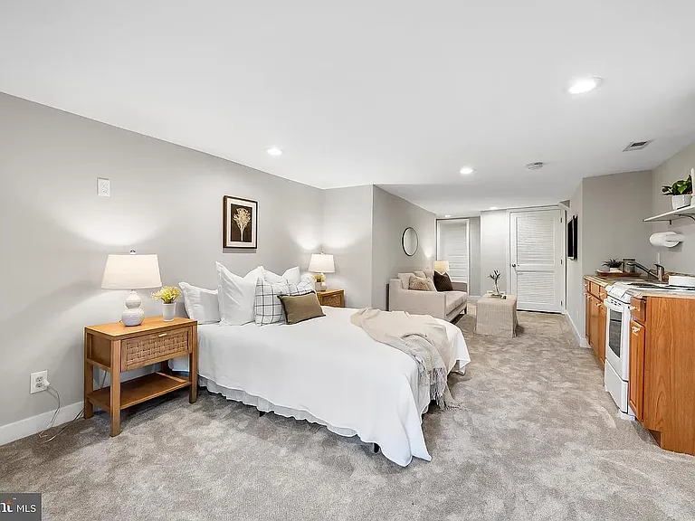 1206 S Charles St #BASEMENT — Photo 3
