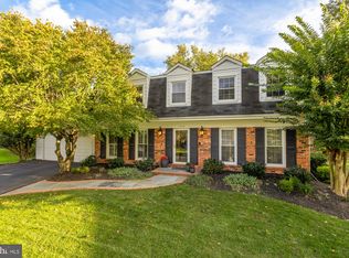 11425 Beechgrove Ln, Potomac, MD 20854