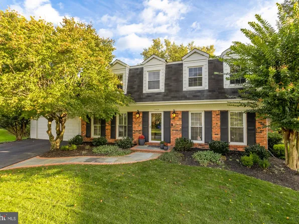 11425 Beechgrove Ln, Potomac, MD 20854