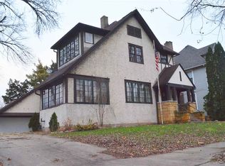 546 5th Ave S, Clinton, IA 52732
