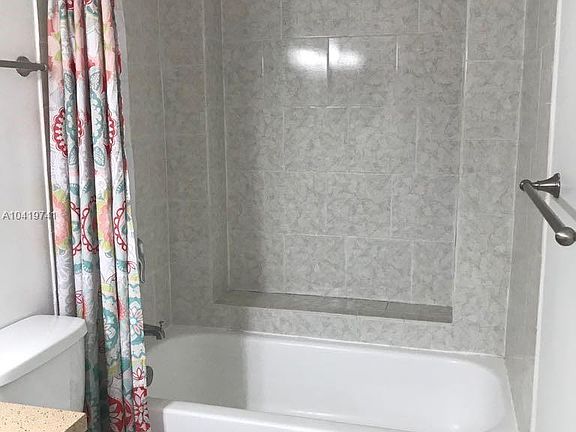 5th image of 8225 Lake Dr U #204