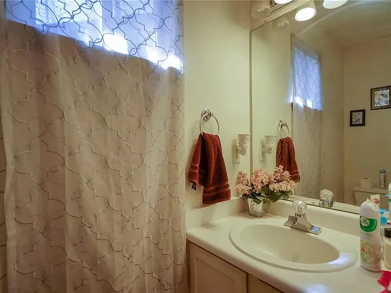 12232 Newport Dr — Photo 8