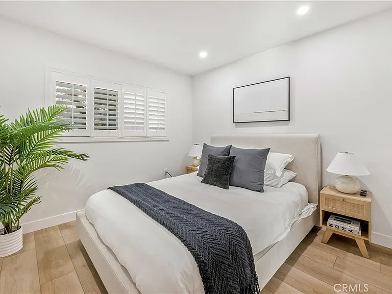 25266 Pacifica Ave — Photo 17