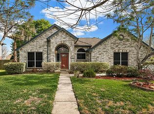 2715 Potomac Dr, League City, TX 77573