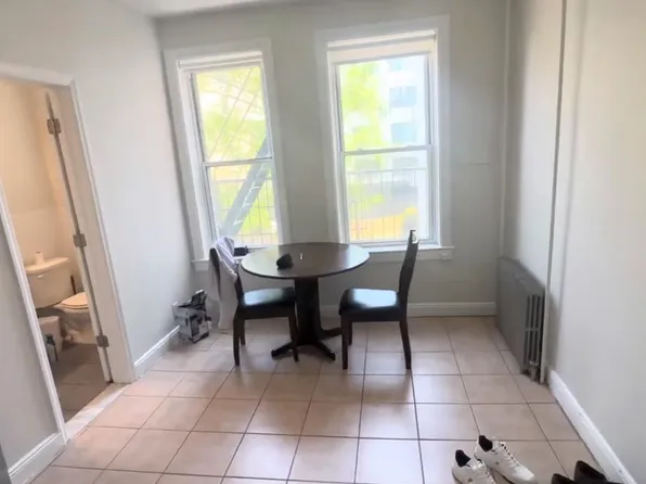 305 Park Avenue image 6 of 19