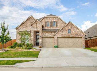 5736 Lake Jackson Dr, Fort Worth, TX 76126