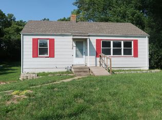 6608 NW Prairie View Rd, Kansas City, MO 64151