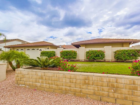 3rd image of 1934 Hacienda Dr
